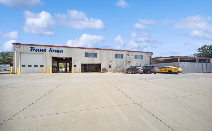 Pictures of Office, Industrial property located at 1536 E Army Post Rd, Des Moines, IA 50320 for sales - image #1