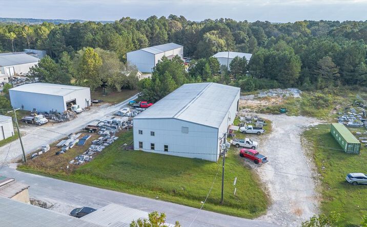 Pictures of Industrial property located at 1234 Old Hartwell Rd, Elberton, GA 30635 for sales - image #1