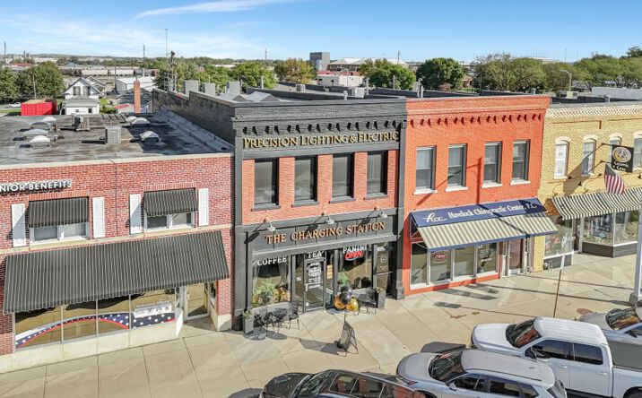 Pictures of Office property located at 6128 Havelock Ave, Lincoln, NE 68507 for sales - image #1