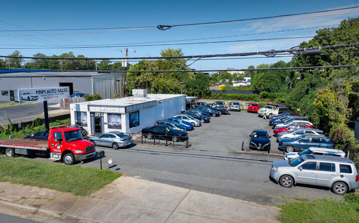 Pictures of Retail property located at 2619 Old North Sharon Amity Rd, Charlotte, NC 28205 for sales - image #1