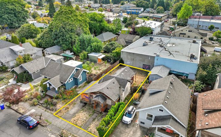 Pictures of Land property located at 5624 SE Francis St, Portland, OR 97206 for sales - image #1