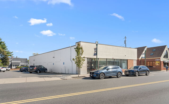 Pictures of Retail property located at 884 Washington St, Braintree, MA 02184 for sales - image #1