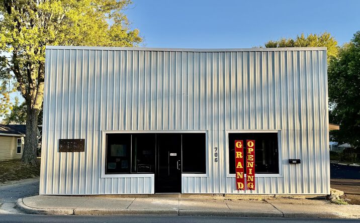 Pictures of Hospitality, Mixed Use, Retail, Special Purpose property located at 706 W. Jefferson St., Kokomo, IN 46901 for sales - image #1
