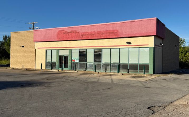 Pictures of Retail property located at 200 Florence Rd, Savannah, TN 38372 for sales - image #1