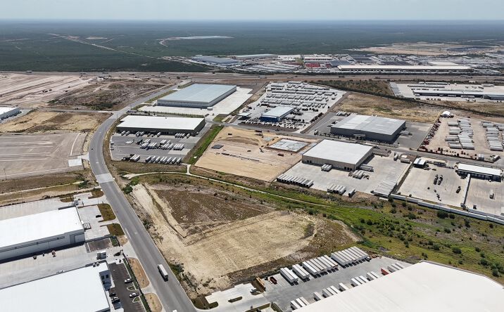 Pictures of Industrial property located at 1145 Reuthinger Pkwy, Laredo, TX 78045 for sales - image #1