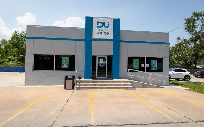 Pictures of Office, Industrial property located at 510 Grand Ave, Bacliff, TX 77518 for sales - image #1