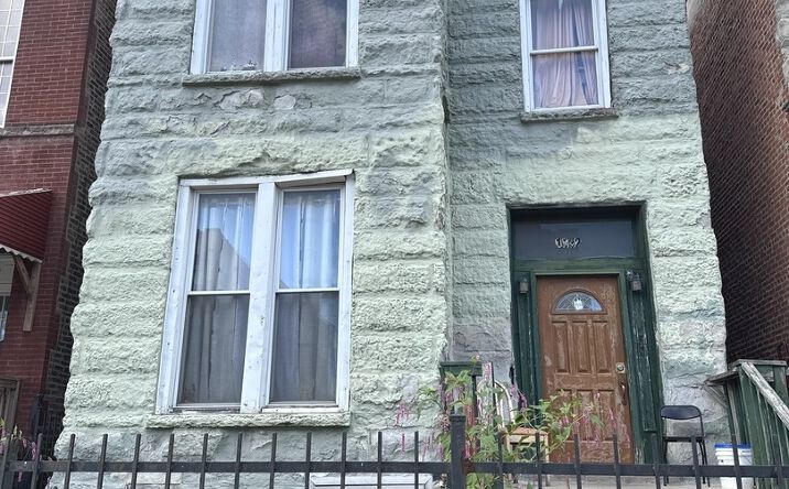 Pictures of Multifamily property located at 1132 S Sacramento Boulevard, Chicago, IL 60612 for sales - image #1