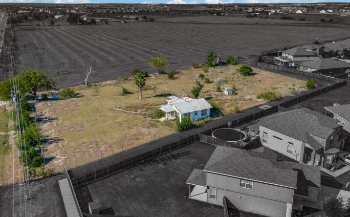Pictures of Land property located at 2125 State Highway 46, New Braunfels, TX 78130 for sales - image #1