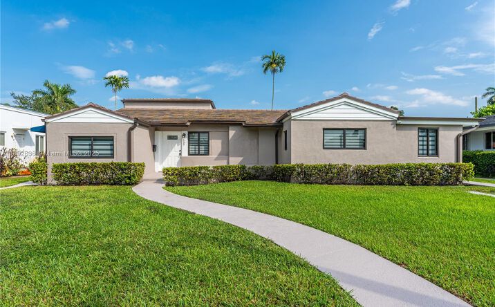 Pictures of Multifamily property located at 157 Curtiss Pkwy, Miami Springs, FL 33166 for sales - image #1