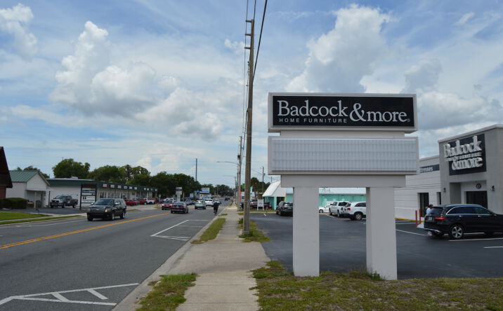 Pictures of Retail property located at 20319 E Pennsylvania Ave, Dunnellon, FL 34432 for sales - image #1