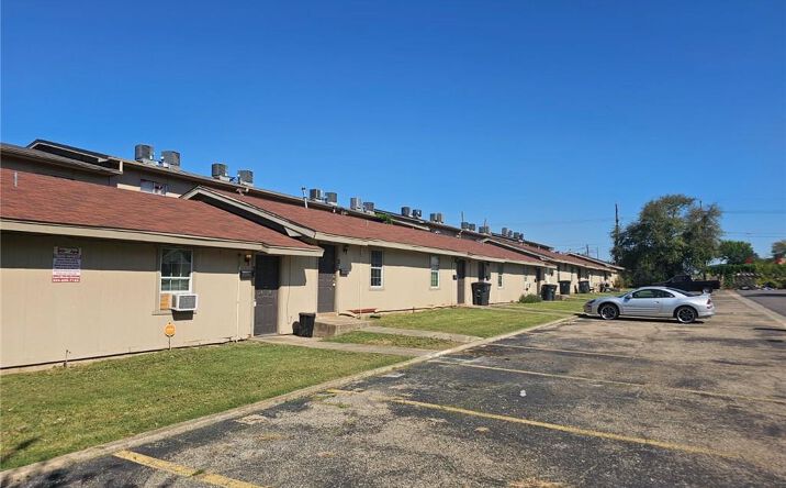 Pictures of Multifamily property located at 1807 Mulford St, Killeen, TX 76541 for sales - image #1