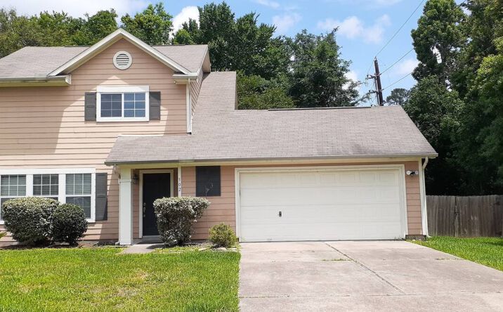 Pictures of Hospitality property located at 302 Kingsport St, Crosby, TX 77532 for sales - image #1