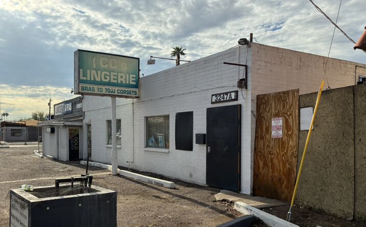 Pictures of Office, Retail property located at 3249 E Thomas Rd, Phoenix, AZ 85018 for sales - image #1