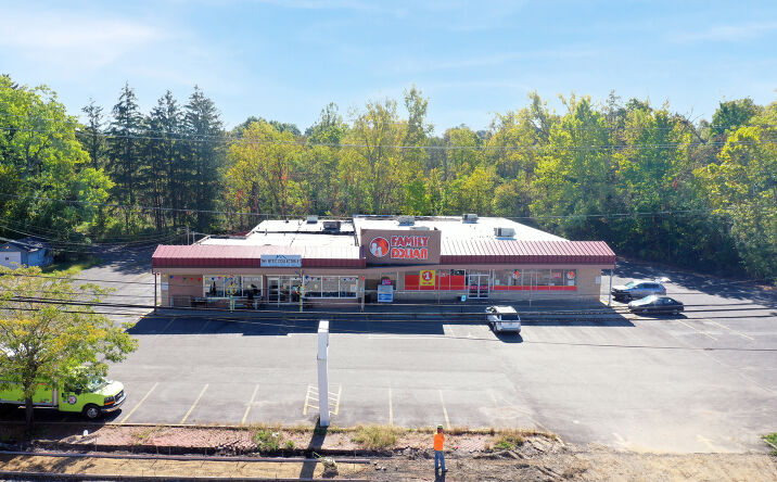 Pictures of Retail property located at 1230 Wooster Rd W, Barberton, OH 44203 for sales - image #1