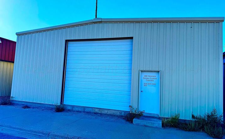 Pictures of Retail property located at 304 Hancock St, Spearman, TX 79081 for sales - image #1