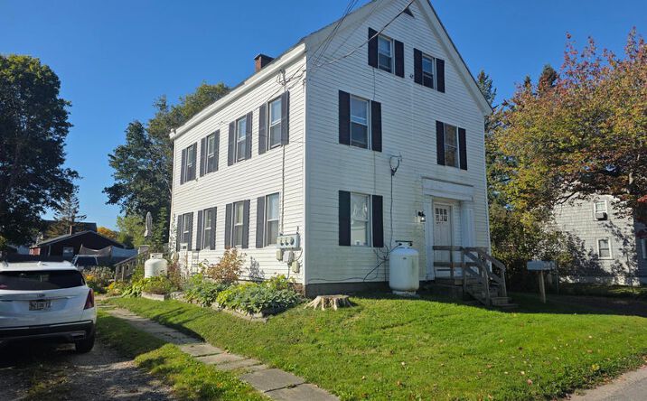 Pictures of Multifamily property located at 12 Gay St, Rockland, ME 04841 for sales - image #1