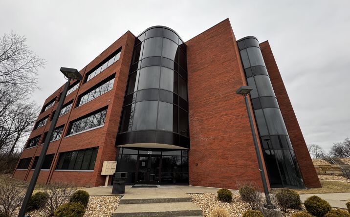 Pictures of Office property located at 201 E Partridge Ave, Independence, MO 64055 for sales - image #1