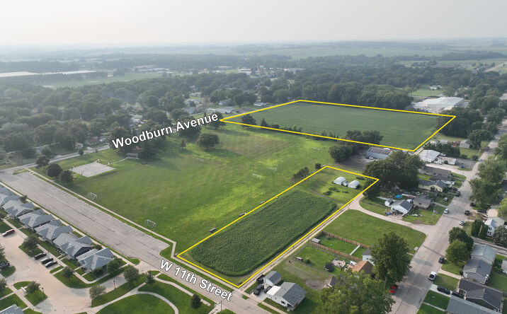 Pictures of Land property located at 1306 Woodburn Ave, Sterling, IL 61081 for sales - image #1