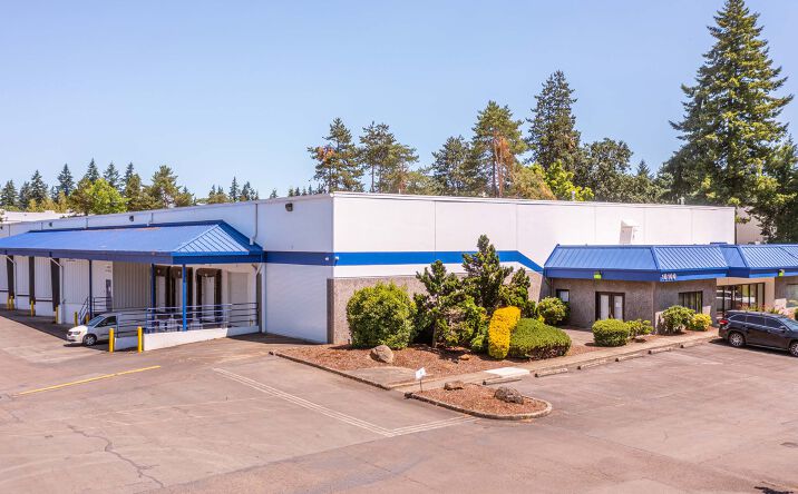 Pictures of Industrial property located at 10100 SW Commerce Cir, Tualatin, OR 97062 for sales - image #1