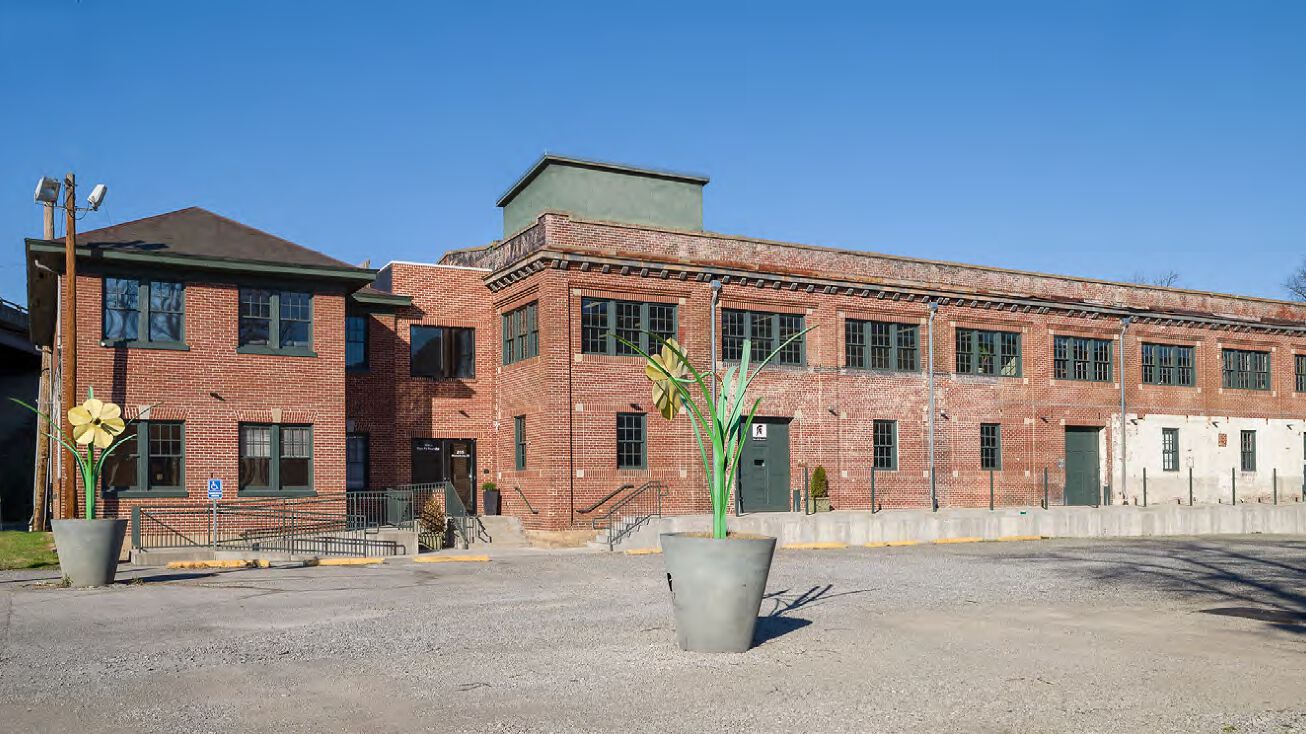 Pictures of Office, Industrial, Mixed Use property located at 315 Albemarle Ave SE, Roanoke, VA 24013 for sales - image #1