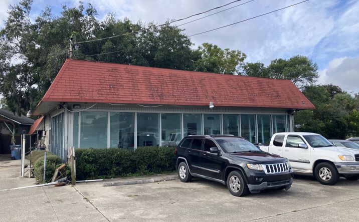 Pictures of Retail property located at 6200 ARLINGTON Expressway, Jacksonville, FL 32211 for sales - image #1