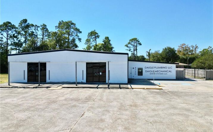 Pictures of Office property located at 4730 Common Street, Lake Charles, LA 70607 for sales - image #1