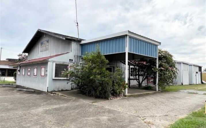 Pictures of Business for Sale property located at 813 Enterprise Boulevard, Lake Charles, LA 70601 for sales - image #1