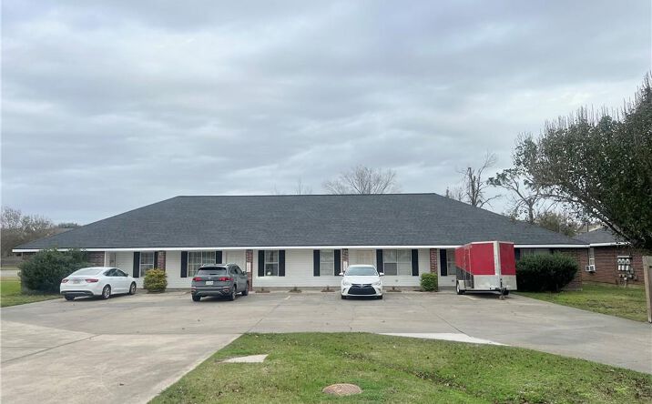 Pictures of Multifamily property located at 1700 N Tallowood Drive, Lake Charles, LA 70605 for sales - image #1