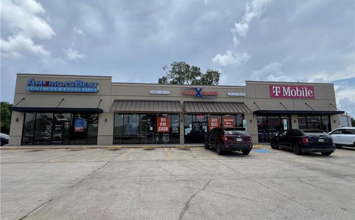 Pictures of Mixed Use, Office, Retail property located at 800 W Prien Lake Road, Lake Charles, LA 70601 for sales - image #1