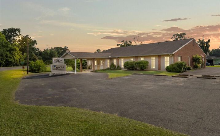 Pictures of Office property located at 801 S Pine Street, DeRidder, LA 70634 for sales - image #1