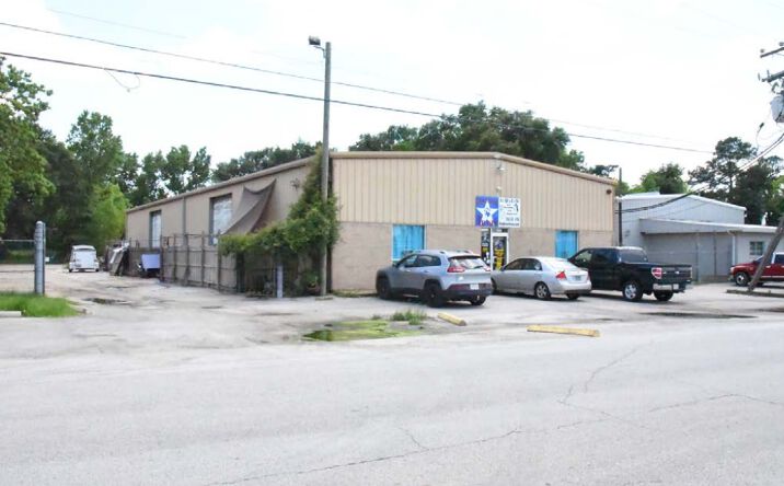 Pictures of Industrial property located at 2608 Industrial Lane, Conroe, TX 77301 for comps - image #1