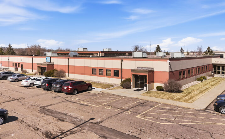 Pictures of Office property located at 200 14th Ave E, Sartell, MN 56377 for sales - image #1
