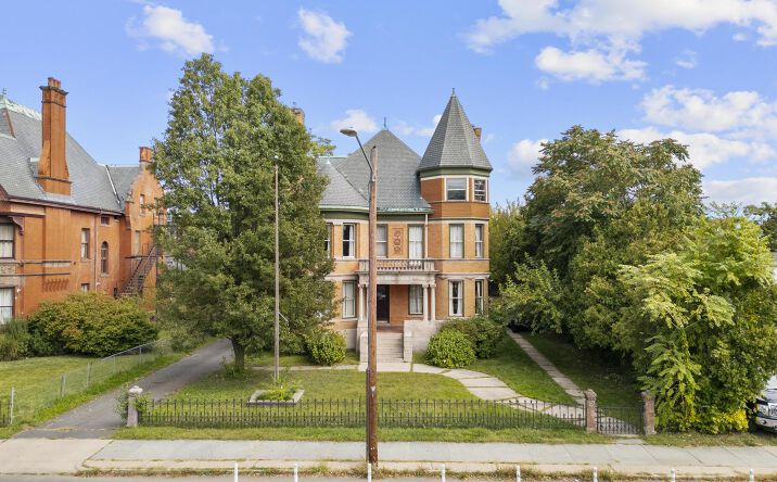 Pictures of Mixed Use, Multifamily, Office property located at 14 Wethersfield Ave, Hartford, CT 06114 for sales - image #1