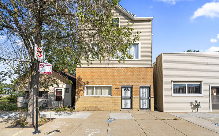 Pictures of Multifamily property located at 13513 S Baltimore Avenue, Chicago, IL 60633 for sales - image #1