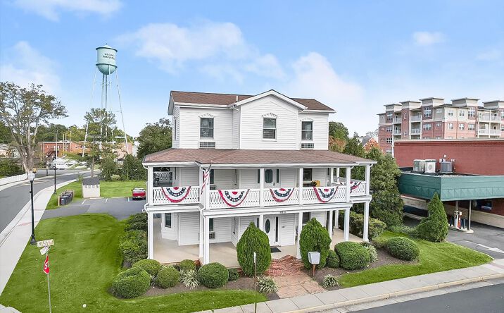 Pictures of Multifamily property located at 9351 East St, Manassas, VA 20110 for sales - image #1