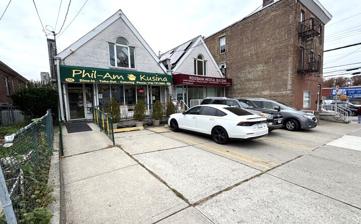 Pictures of Retail, Office, Hospitality property located at 556 Tompkins Avenue, Staten Island, NY 10305 for sales - image #1