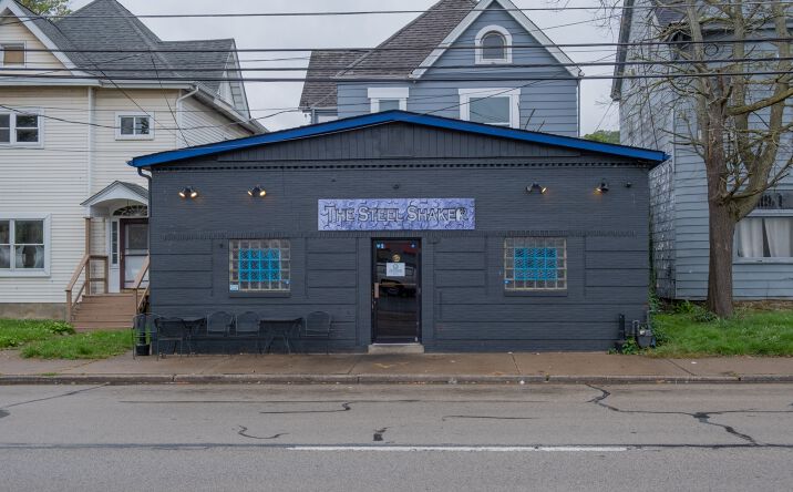 Pictures of Retail property located at 870 4th Ave, Coraopolis, PA 15108 for sales - image #1