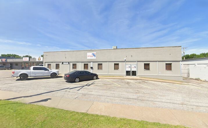 Pictures of Industrial, Office, Retail property located at 804 S Sheridan Road, Tulsa, OK 74112 for sales - image #1