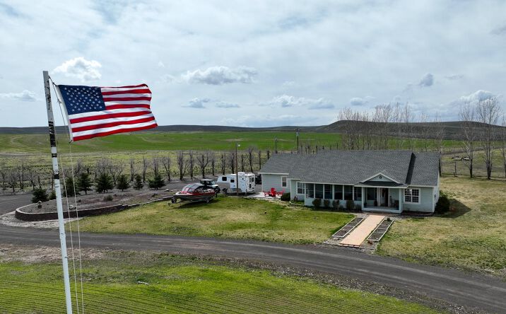 Pictures of Land property located at 30040 Weaver Springs Ln, Burns, OR 97720 for sales - image #1