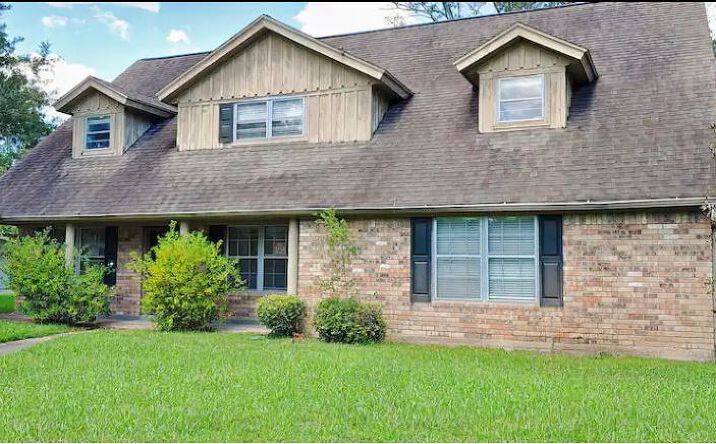Pictures of Hospitality property located at 2800 Country Club Dr, Orange, TX, USA, Orange, TX 77630 for sales - image #1