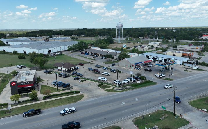 Pictures of Land property located at 2240 S Washington St, Kaufman, TX 75142 for sales - image #1