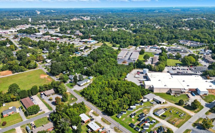 Pictures of Land property located at 11651 N Main St, High Point, NC 27263 for sales - image #1