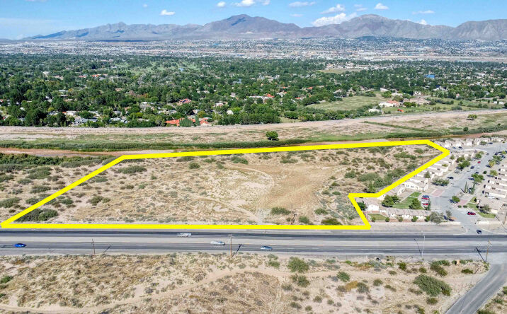 Pictures of Land property located at 4398 McNutt Rd, Sunland Park, NM 88063 for sales - image #1