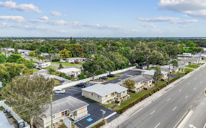 Pictures of Office property located at 11569 - 11621 Seminole Blvd., Seminole, FL 33778 for sales - image #1