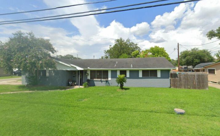 Pictures of Hospitality property located at 303 S 17th St, Nederland, TX 77627 for sales - image #1