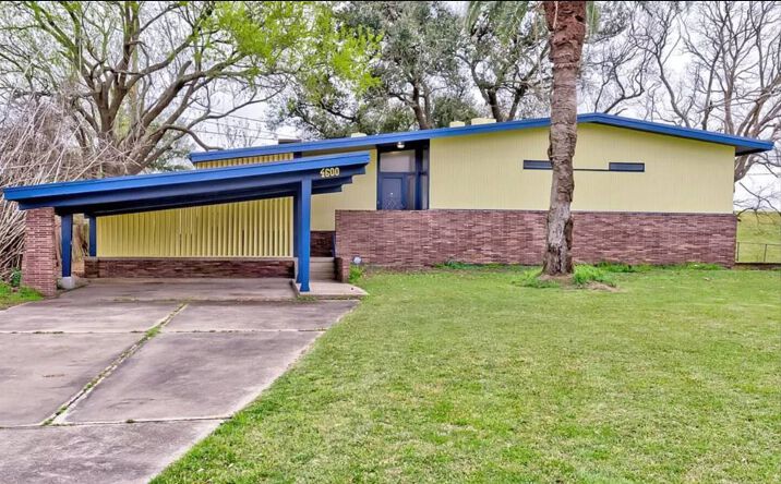 Pictures of Hospitality property located at 4600 Lakeshore Dr, Port Arthur, TX 77642 for sales - image #1