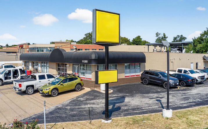 Pictures of Retail, Special Purpose property located at 11355 Gravois Rd, St. Louis, MO 63126 for sales - image #1