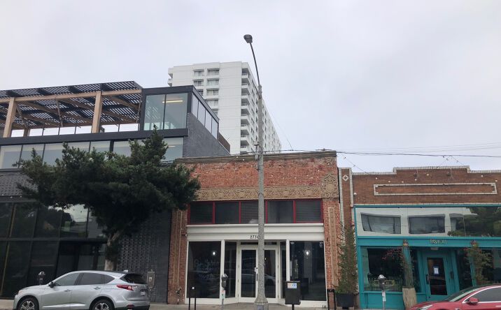 Pictures of Retail, Office property located at 2736 Main St, Santa Monica, CA 90405 for sales - image #1