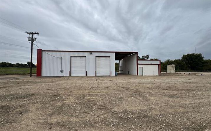 Pictures of Office, Industrial, Land property located at 9182 S Hwy 79, Palestine, TX 75801 for sales - image #1