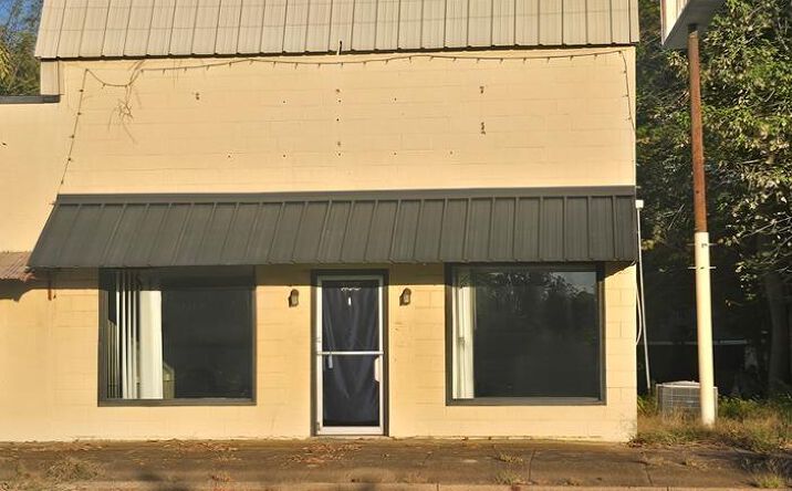 Pictures of Retail, Office, Land property located at 208 N Commerce Street, Overton, TX 75684 for sales - image #1
